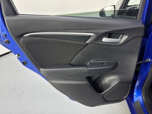 Used 2019 Honda Fit EX image 37