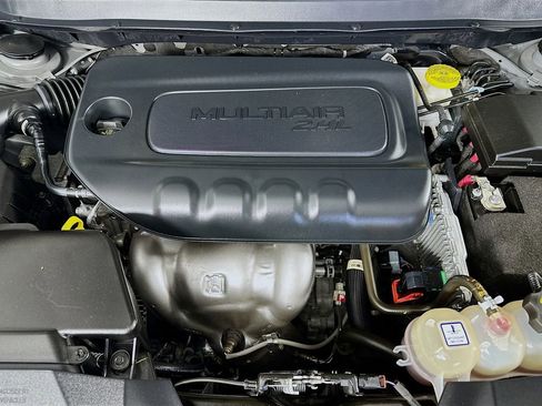 Certified 2023 Jeep Cherokee Altitude Lux w/ Lux Elite Package image 43