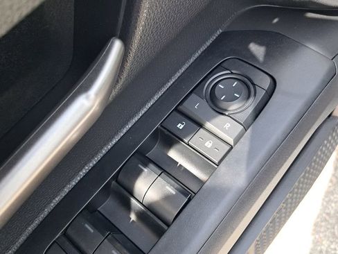 Used 2025 Toyota Tacoma TRD Sport AWD/4WD image 13