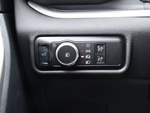 Used 2023 Ford Explorer XLT w/ Equipment Group 202A image 31