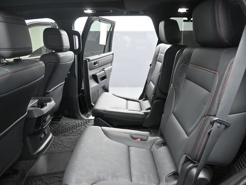 Used 2025 Toyota Sequoia TRD Pro AWD/4WD image 19