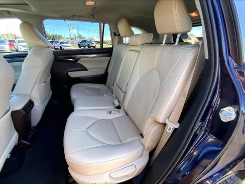 Used 2020 Toyota Highlander Limited image 20