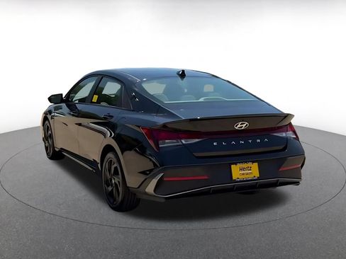 Used 2026 Hyundai Elantra Sport FWD image 11