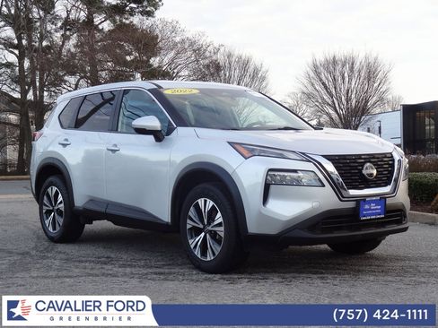 Used 2022 Nissan Rogue SV image 1