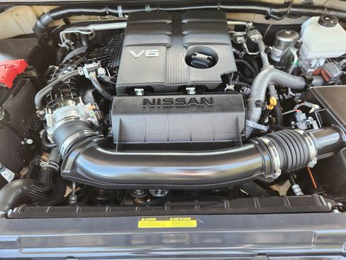 Used 2023 Nissan Frontier PRO-4X w/ Pro Convenience Package AWD/4WD image 24