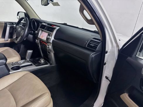 Used 2013 Toyota 4Runner Limited AWD/4WD image 28