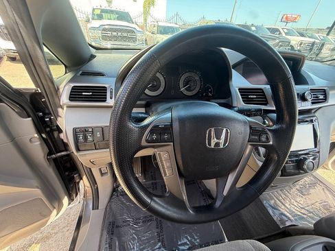 Used 2016 Honda Odyssey SE image 27