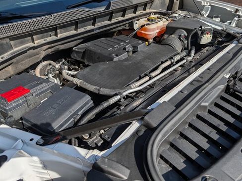 Used 2022 Chevrolet Silverado 1500 Custom AWD/4WD image 26