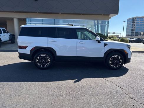 Certified 2025 Hyundai Santa Fe SE image 4