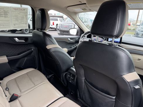 Used 2020 Ford Escape Titanium AWD/4WD image 37