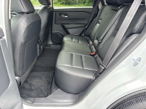 Used 2026 Nissan Rogue SL AWD/4WD image 28