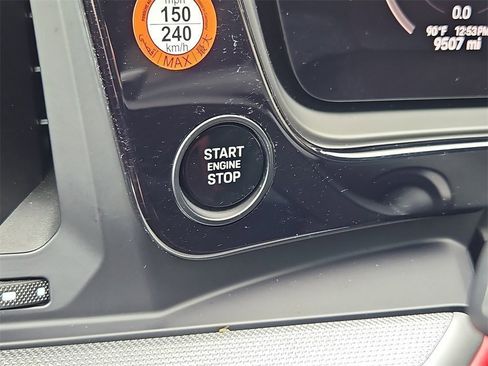 Used 2025 Porsche Cayenne image 30