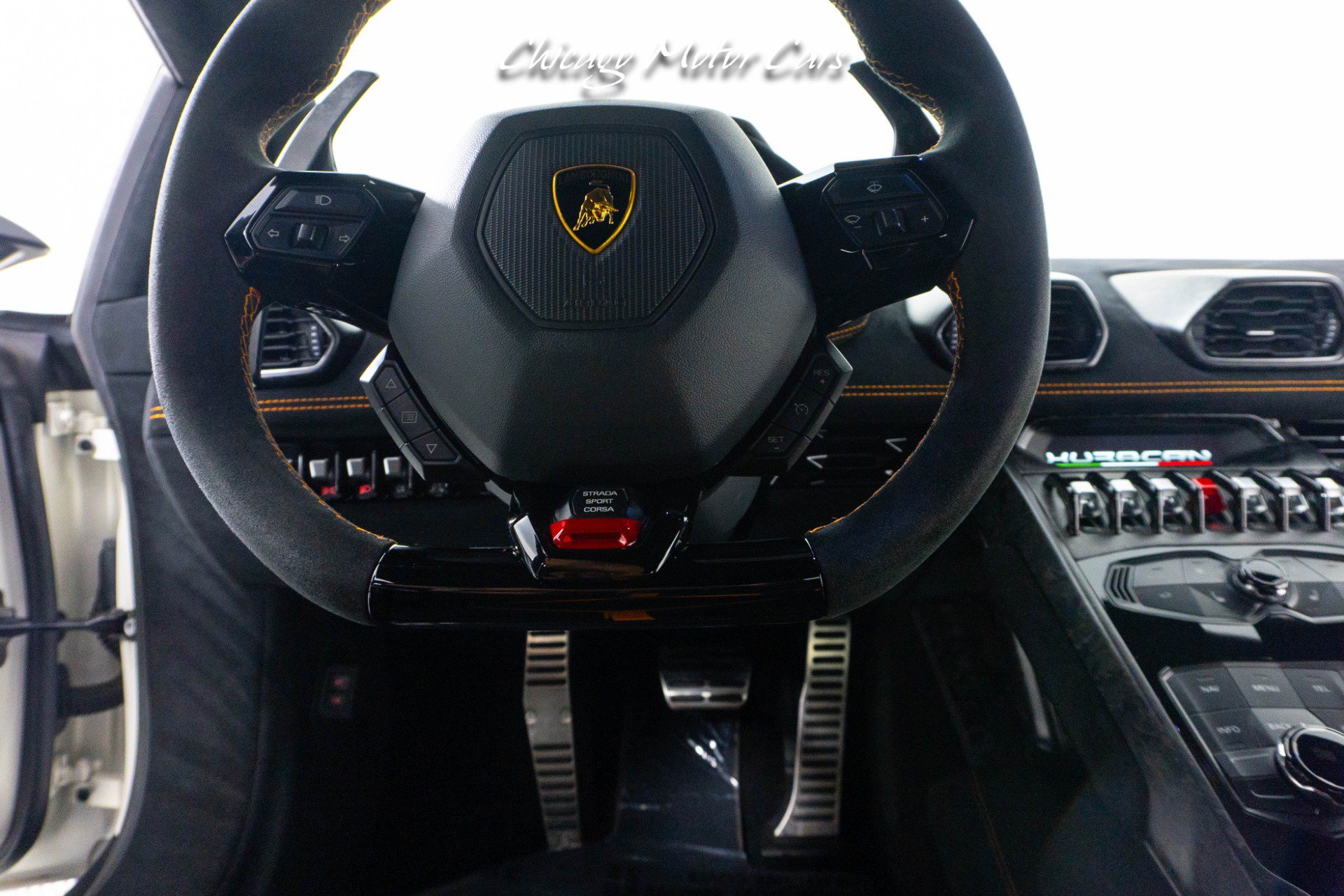 Used 2018 Lamborghini Huracan AWD/4WD image 27