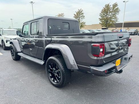 Used 2021 Jeep Gladiator Overland AWD/4WD image 5