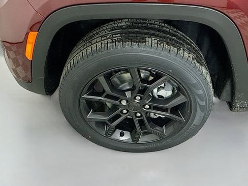 New 2025 Jeep Grand Cherokee Limited AWD/4WD image 31