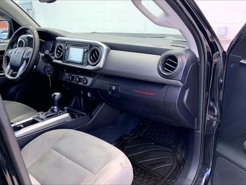 Used 2016 Toyota Tacoma SR5 RWD image 22