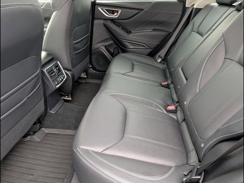 Used 2022 Subaru Forester Touring image 12