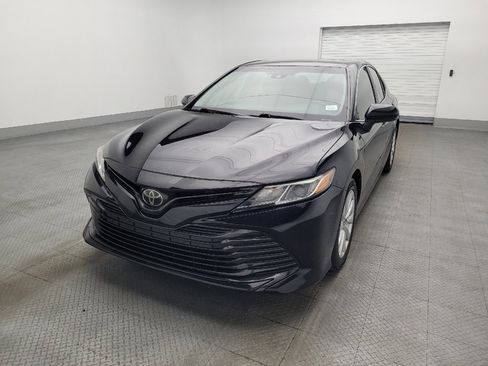 Used 2018 Toyota Camry LE image 15