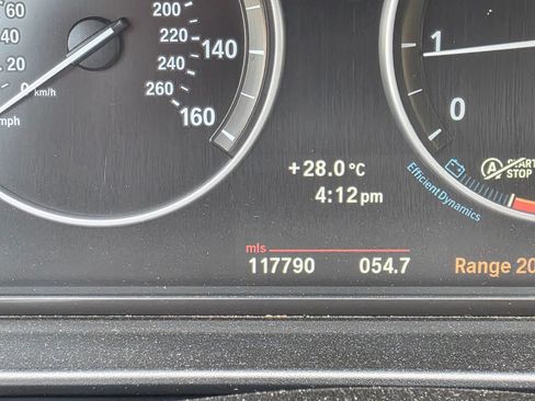 Used 2013 BMW 528i Sedan RWD image 17
