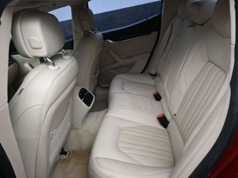 Used 2017 Maserati Ghibli w/ Luxury Package RWD image 13