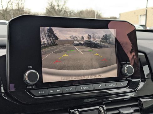 New 2025 Nissan Pathfinder SV image 12