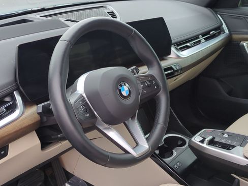 Used 2025 BMW X1 xDrive28i w/ Technology Package AWD/4WD image 18