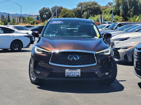 Used 2020 INFINITI QX50 Luxe w/ Navigation Package FWD image 2