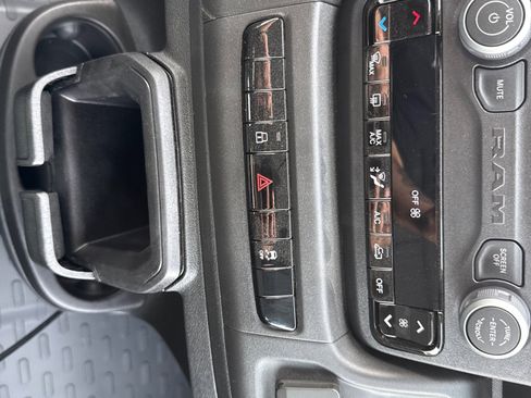 New 2026 RAM ProMaster 2500 w/ Convenience Group image 21