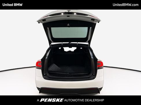 Used 2022 Tesla Model X image 14