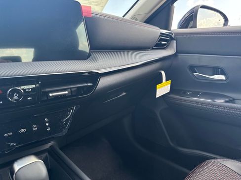 New 2026 Nissan Kicks SR w/ Illumination Package image 21