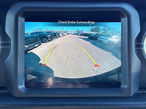 Certified 2022 Jeep Wrangler Unlimited Sahara image 21