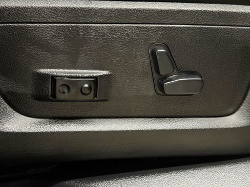 Used 2019 RAM 3500 Limited image 28