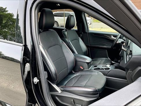 Certified 2023 Ford Escape ST-Line Select w/ Tech Pack #2 AWD/4WD image 7