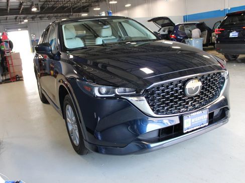 Used 2024 MAZDA CX-5 AWD 2.5 S w/ Preferred Package image 3