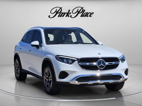 Certified 2026 Mercedes-Benz GLC 300 4MATIC image 4