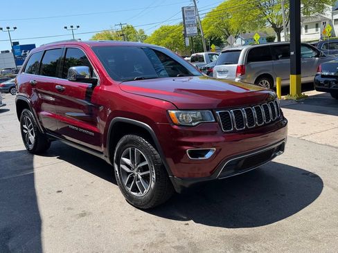Used 2018 Jeep Grand Cherokee Limited AWD/4WD image 7