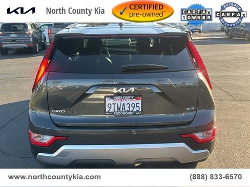 Certified 2025 Kia Niro LX image 5