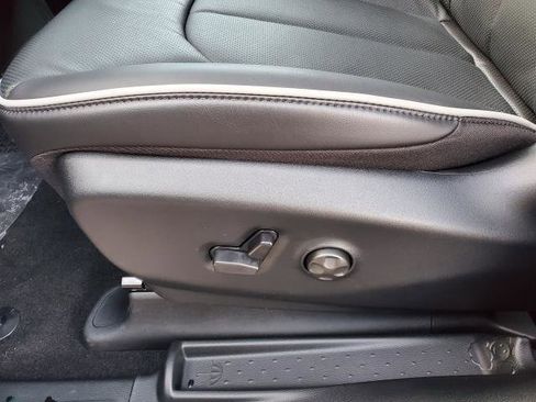 New 2026 Chrysler Pacifica Limited w/ S Appearance Package image 7