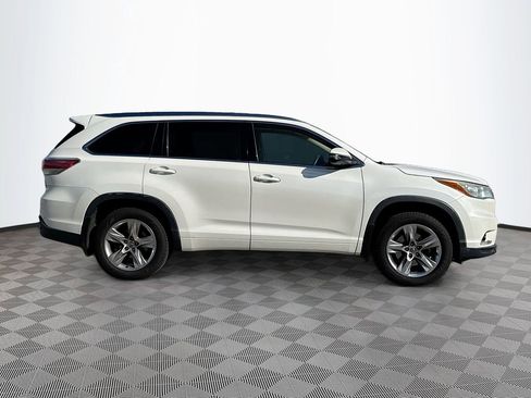 Used 2016 Toyota Highlander Limited Platinum image 4