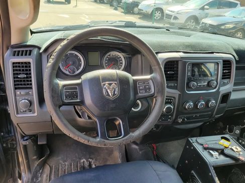 Used 2017 RAM 1500 Tradesman AWD/4WD image 6