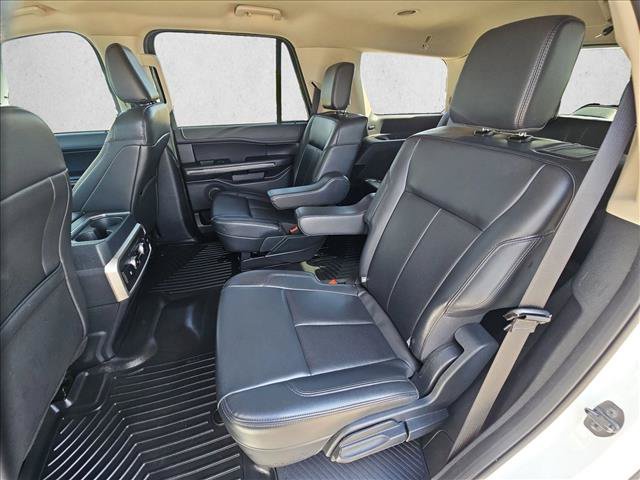 Used 2024 Ford Expedition XLT RWD image 18