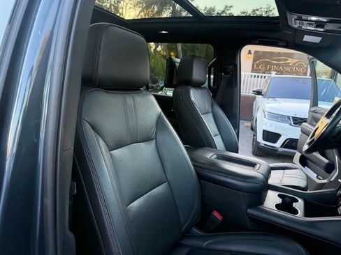 Used 2021 Chevrolet Suburban RST w/ Luxury Package AWD/4WD image 15