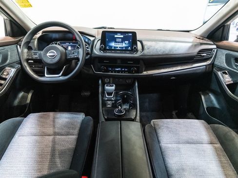 Used 2023 Nissan Rogue SV AWD/4WD image 12