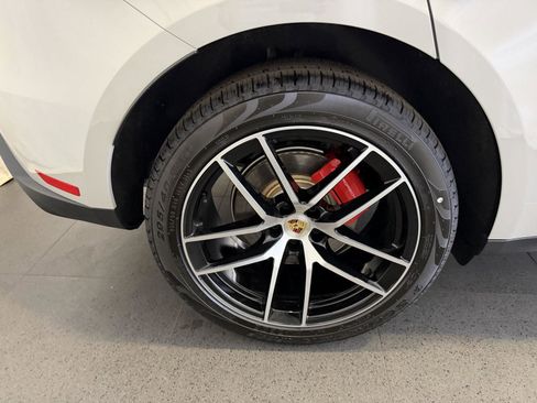 New 2026 Porsche Macan S image 12