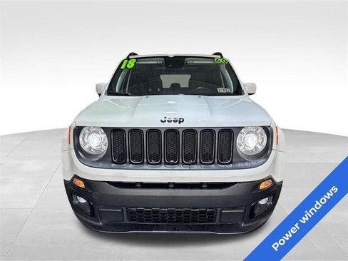 Used 2018 Jeep Renegade Altitude w/ UConnect 8.4 Nav Group AWD/4WD image 2