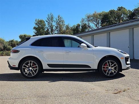 Certified 2023 Porsche Macan S image 8