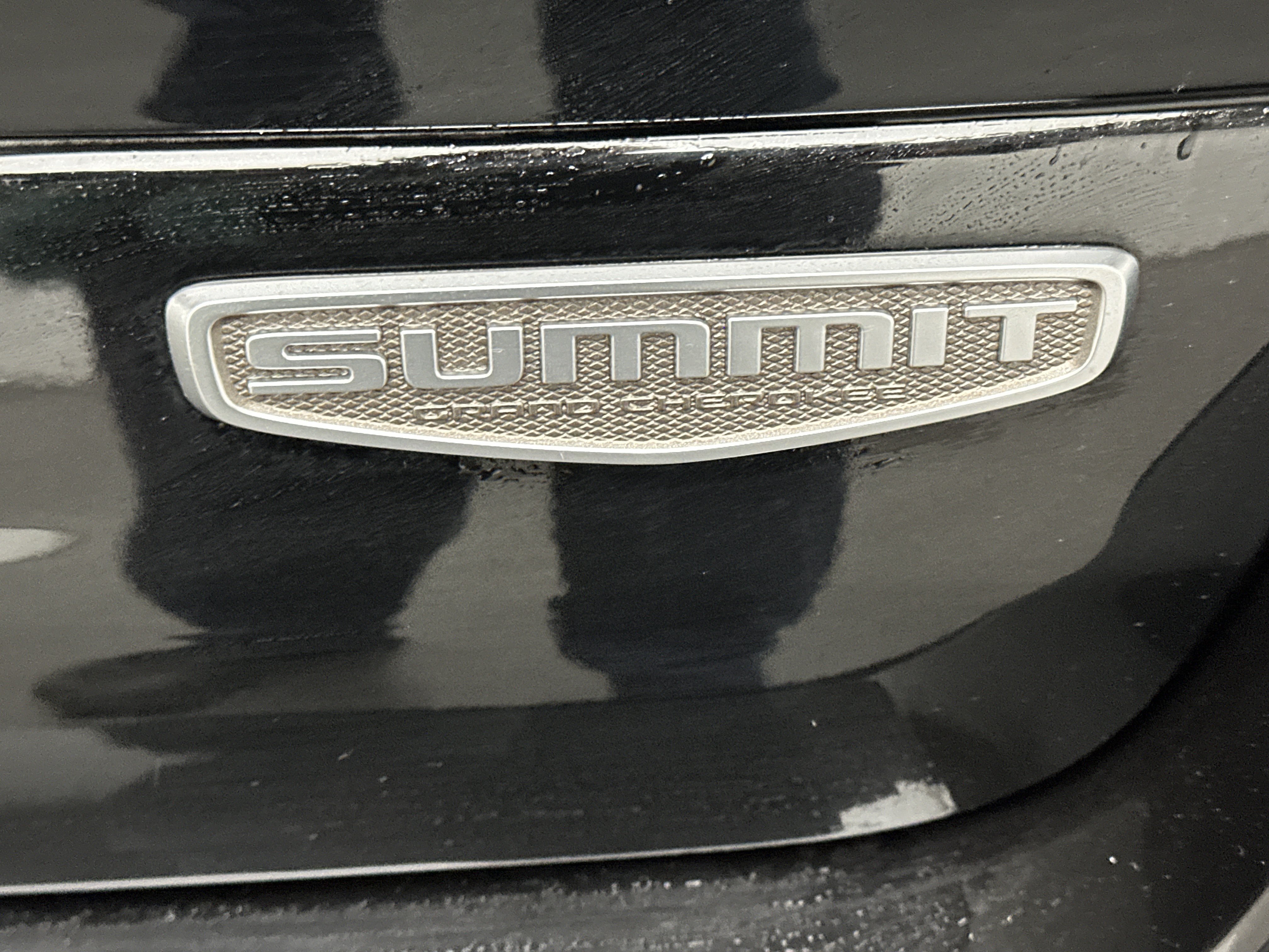 Used 2022 Jeep Grand Cherokee Summit AWD/4WD image 12