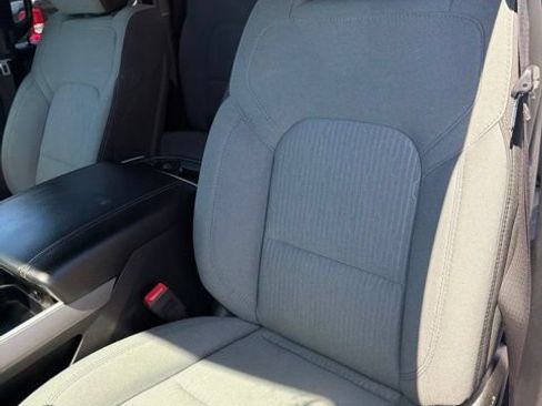 Used 2022 RAM 1500 Big Horn AWD/4WD image 21