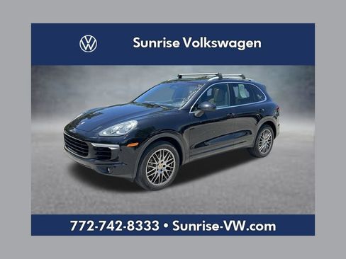 Used 2017 Porsche Cayenne S AWD/4WD image 1
