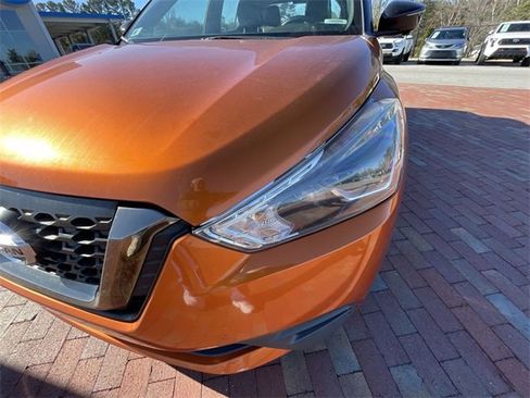 Used 2020 Nissan Kicks SR w/ SR Premium Package image 5
